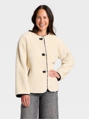 Women's Faux Sherling Coat - Universal
Thread